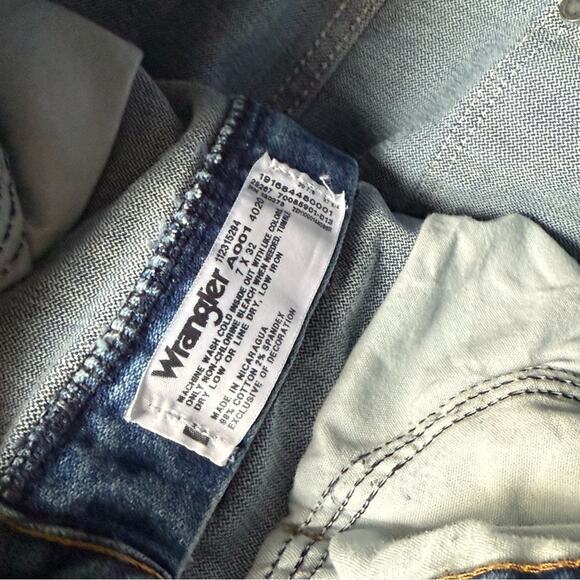 Vintage Wrangler Straight Leg Jeans High Waisted - Picture 3 of 10